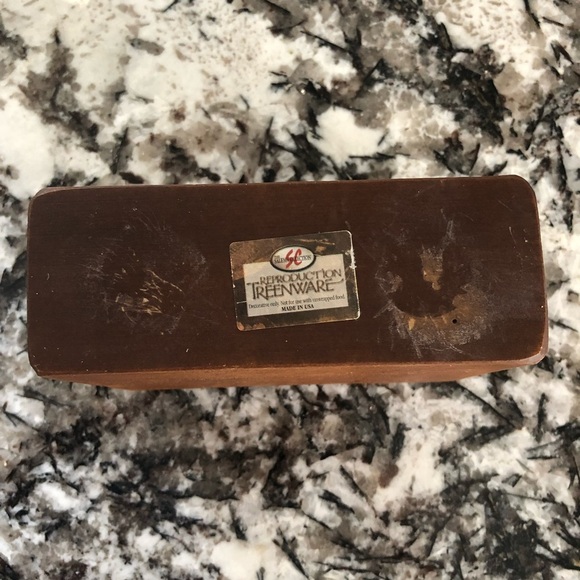 Salem Reproduction Treenware Sugar Mold Votive Candlholder - Resin Wood Look - Picture 7 of 9